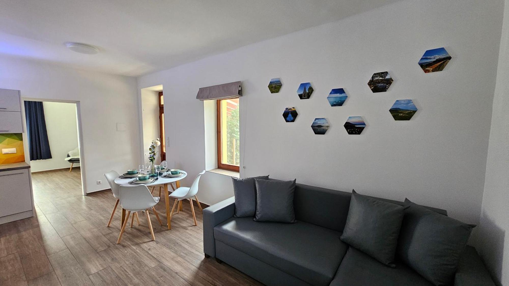 Menta Holiday Home バダチョニトマイ エクステリア 写真